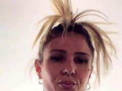 I got so wet at the gym that it flowed down my legs a lot