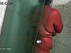 Hidden camera catches chubby stepmom taking dick 😏