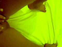 Touching myself at home on the bed with Jinxxxy 😘