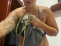 Exhibitionist Flashing Soaked And Crazy To Give Intense Show