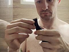 Trimming sweaty armpits after gym for photoshoot prep