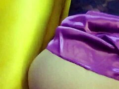 bonita estudiante en lenceria clip