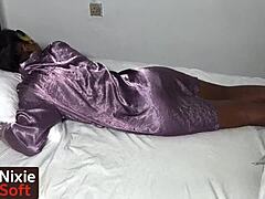 Проснись для раннего утреннего секса перед работой с толстой жопой подружки, минет и доггистайл!