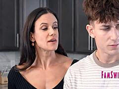 Latina familie ruil zondes op Halloween nacht