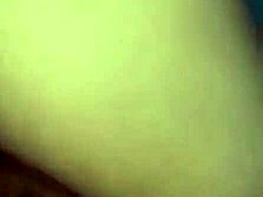 meu cu fechou ele forçou eu gozei gritando e me caguei