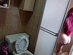 Sobrina De Teta Grande Se Ducha Mientras La Convenzo Para Coger