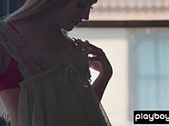 Emma Starletto strips and fingers her juicy pussy?