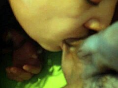 Mi Padrastro Se Metió a Mi Cuarto y Me Mostró Su Verga Terminé Mamándosela!