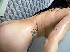 Bodybuilder Invites Young 18+ Brazilian For Bath, Licks And Fucks Her Pussy