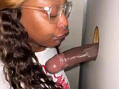 Ebony Bbw Throats Strangers Bbc At The Glory Hole!