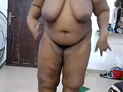 Rate My Curvy Chubby Homemade Dance With Armpit Tease.