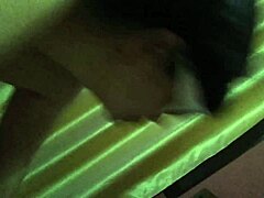 Señora peruana le encanta montar