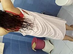 Netu's Sensual Shower