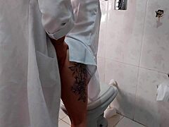 ممرضة تنيك الطبيب!