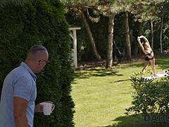 Skinny Girl Deepthroat