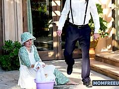 curvy amish offering