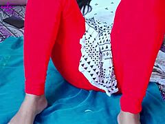 Сессия бритья Равины Деси