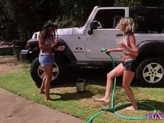 Lesbians Heat Up Outdoors