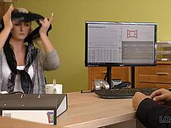 cherie wet pussy drilling