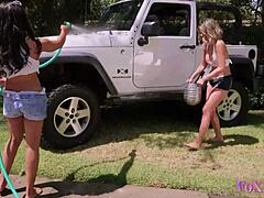 Lesbians Heat Up Outdoors