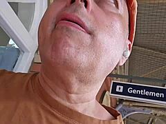 Toilet cruising adventure