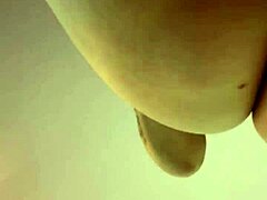 pretty milf ass show