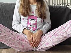 Squirting Asian Masturbation