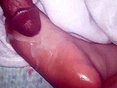 oiled feet cumshot
