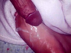 oiled feet cumshot