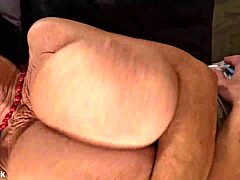 אורגזמה מאגרוף עצמי