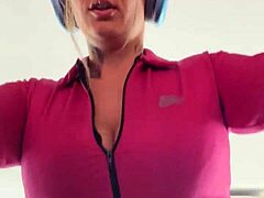 tattooed blonde gym horniness