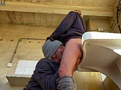 Milf neighbor pussy eating