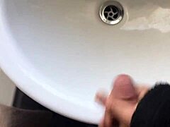 Solo Twink Squirting 😈