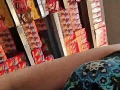 Pussy Flash in Supermarket