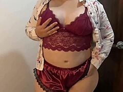bbw culona strips