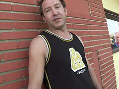 Blondinska MILF sekretarka