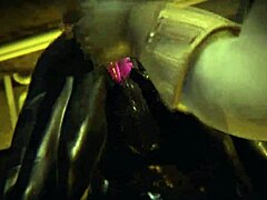 Alien Vibrator Action