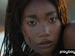 mimi desuka rooftop strip