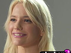 Busty MILF Masturbates 🔥