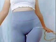 Asian Chick Grooves!