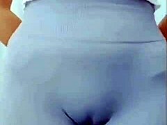 Asian Chick Grooves!