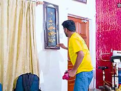 Desi Woman Seduces Servant