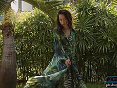 exposing petite body