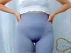 Asian Chick Grooves!