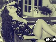 curvy body exposure 😍