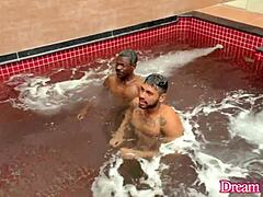 Tranny Invites Studs