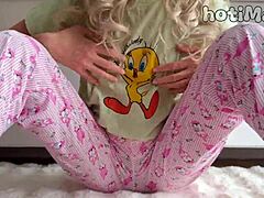 schoolgirl squirt orgasm