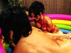 Milf Lesbo Threesome