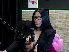 Safada Strip Tits Pussy