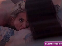 lesbian outdoor climax